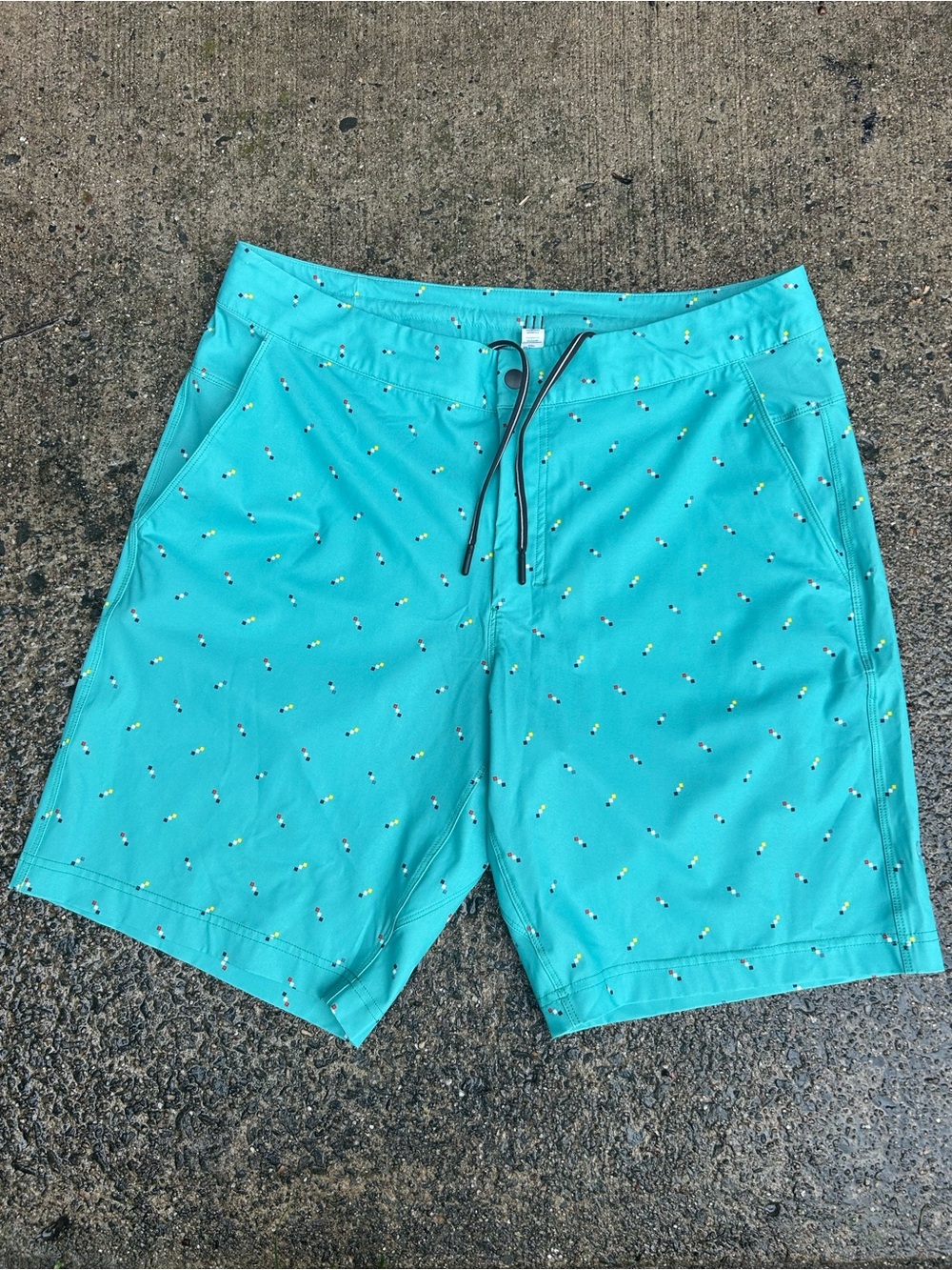 Lululemon Men’s Board Shorts Turquoise Geometric Print Swim Surf Shorts Size 34
